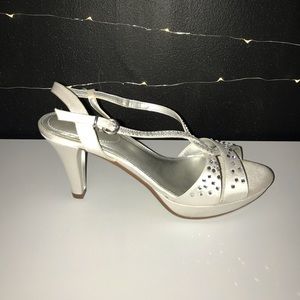 Maripé “Brianna” Women’s embellished heels
